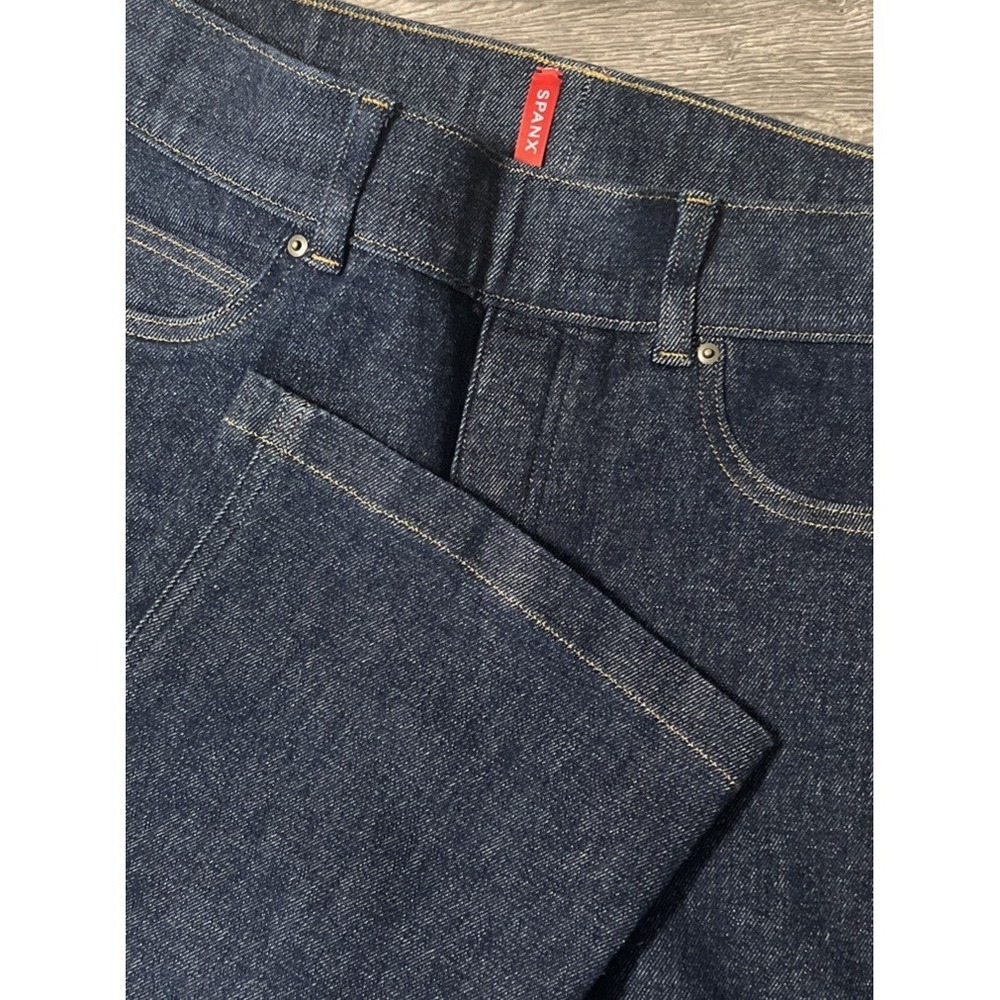 Spanx EveryWear SPANXshape Pull-On High Rise Kick Flare Jeans Medium (30x28)
